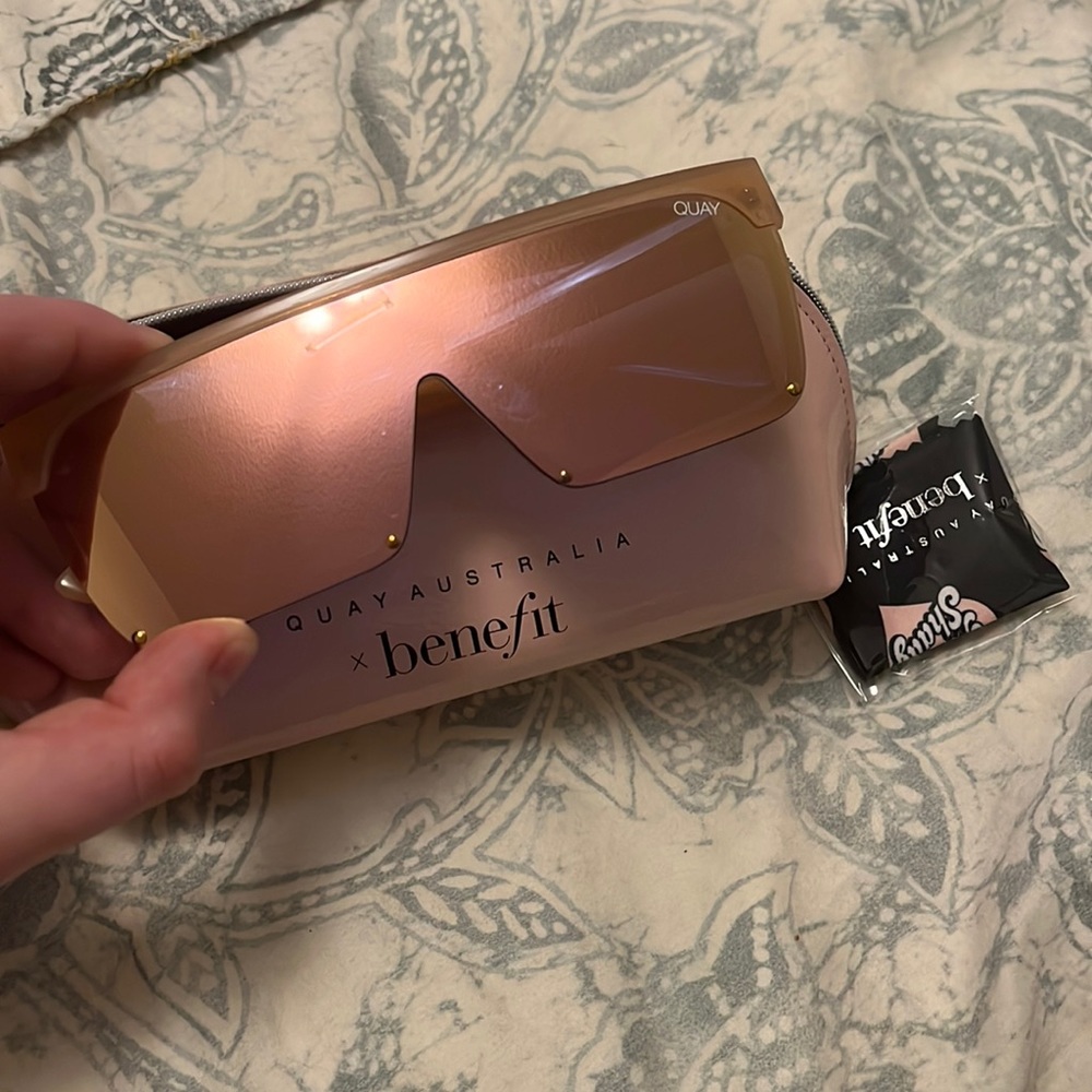 QUAY x benefit sunglasses